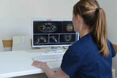 Dr Alice Gareaux