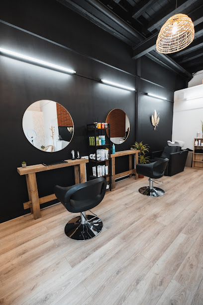 L&rsquo;atelier pour L – Salon de coiffure