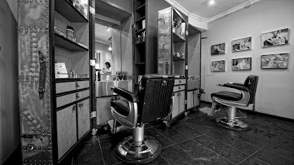 L'homme Coiffeur Barbier