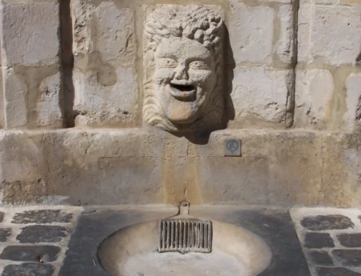 Bassin de la fontaine du Pilori à La Rochelle