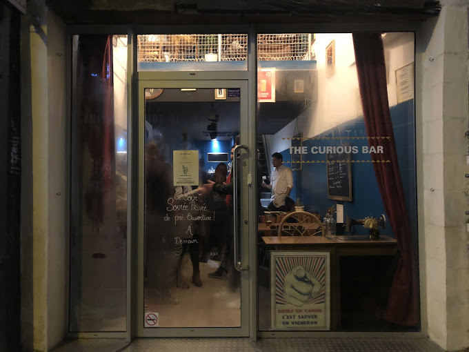 The Curious bar