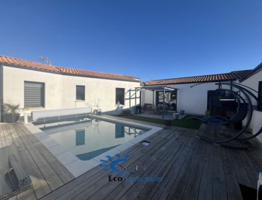 Maison de plain-pied 3 chambres avec piscine
