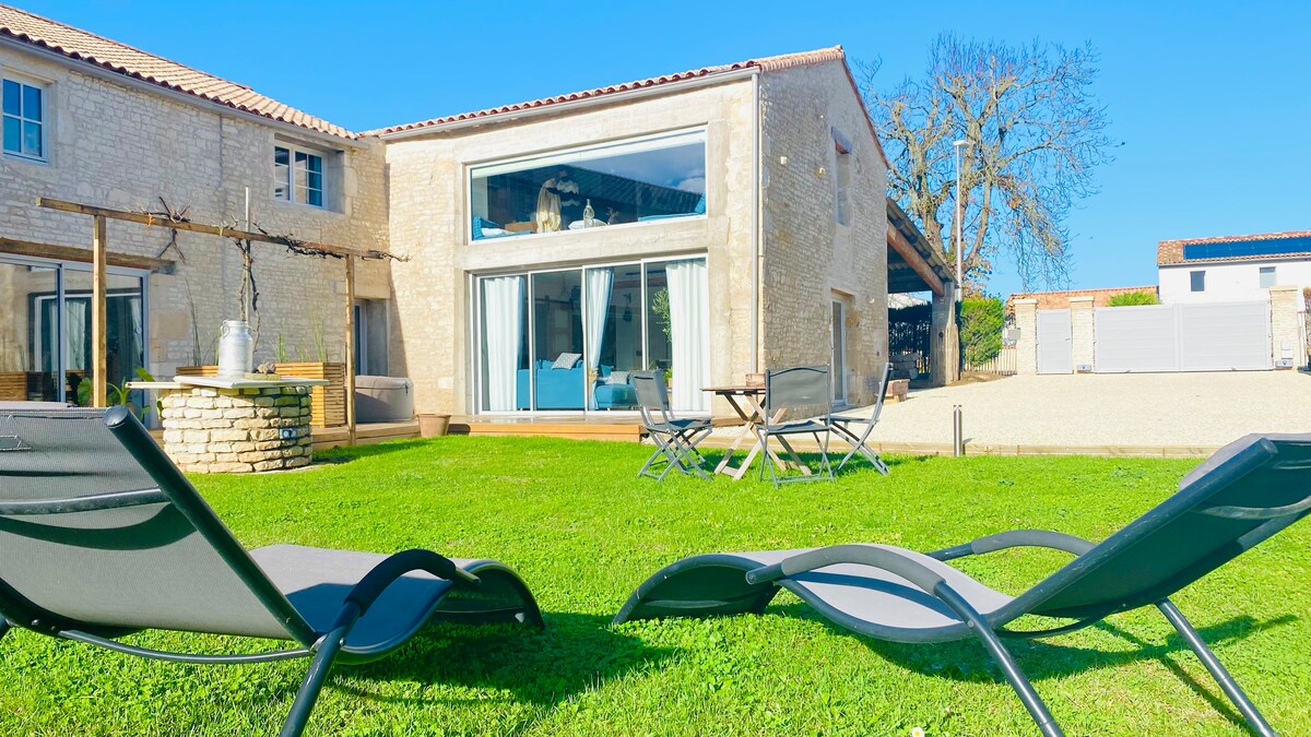 Gîtes & Domaine de Prestige – La Ferme de Max — photo 2/4