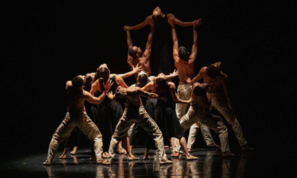 SÃO PAULO DANCE COMPANY
