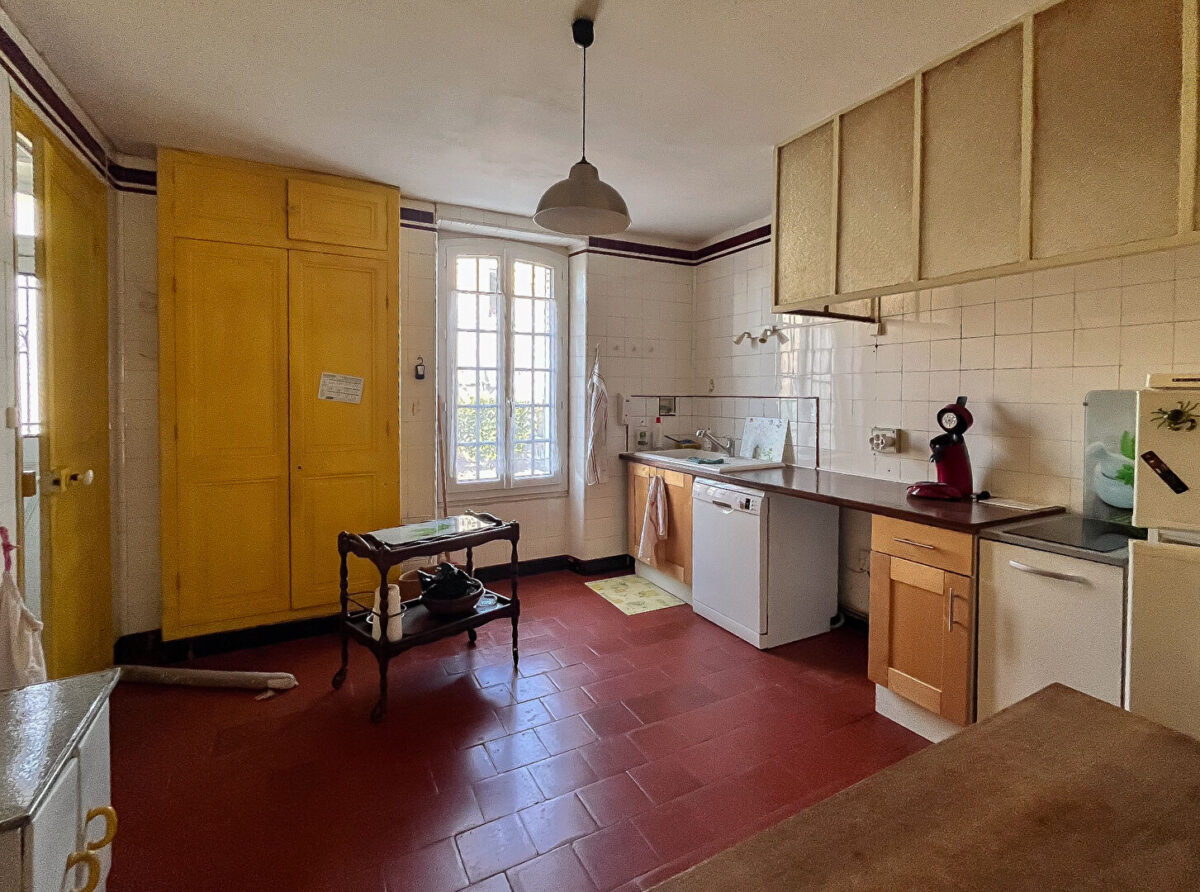 Maison Sainte Soulle 6 pièce(s) 220 m2 sur 630 M2 de parcelle — photo 7/8