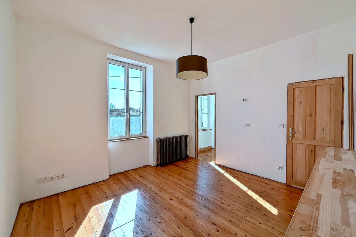 Maison familiale 201 m² – 4 chambres – Garage  – Sainte-Soulle — photo 3/8