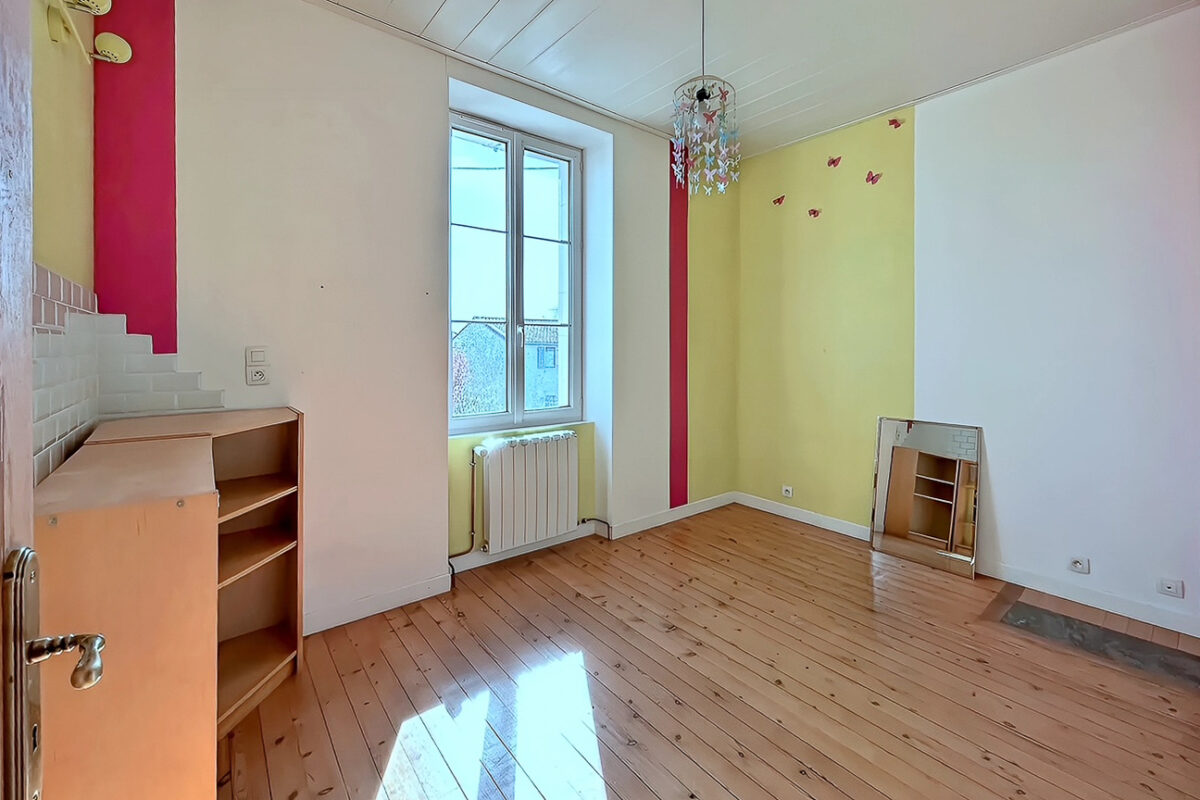 Maison familiale 201 m² – 4 chambres – Garage  – Sainte-Soulle — photo 5/8
