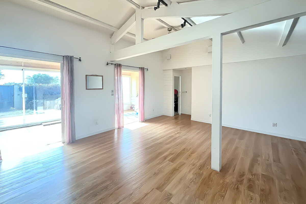 Maison Saint Jean De Liversay 6 pièce(s) 154 m2 sur 670 m2 de parcelle — photo 4/8