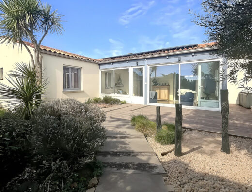 Maison Saint Jean De Liversay 6 pièce(s) 154 m2 sur 670 m2 de parcelle