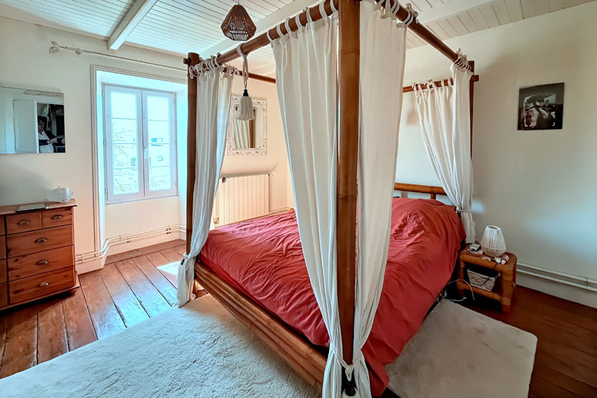 Maison Saint Medard D Aunis – Propriete en Pierre 296 m2 sur 2400 m2 de parcelle — photo 4/8