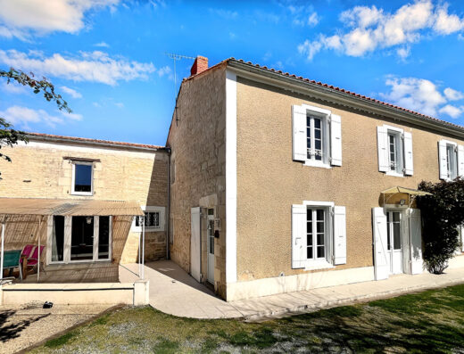 Maison Saint Medard D Aunis – Propriete en Pierre 296 m2 sur 2400 m2 de parcelle