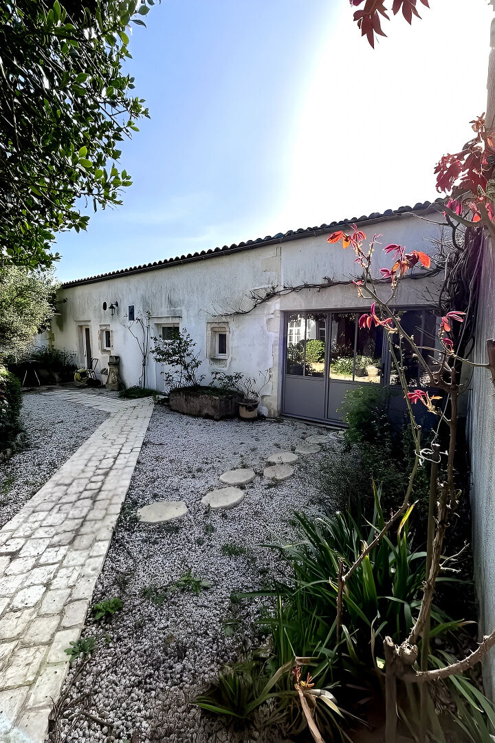 Maison a renover sur terrain de 330m2 — photo 1/5