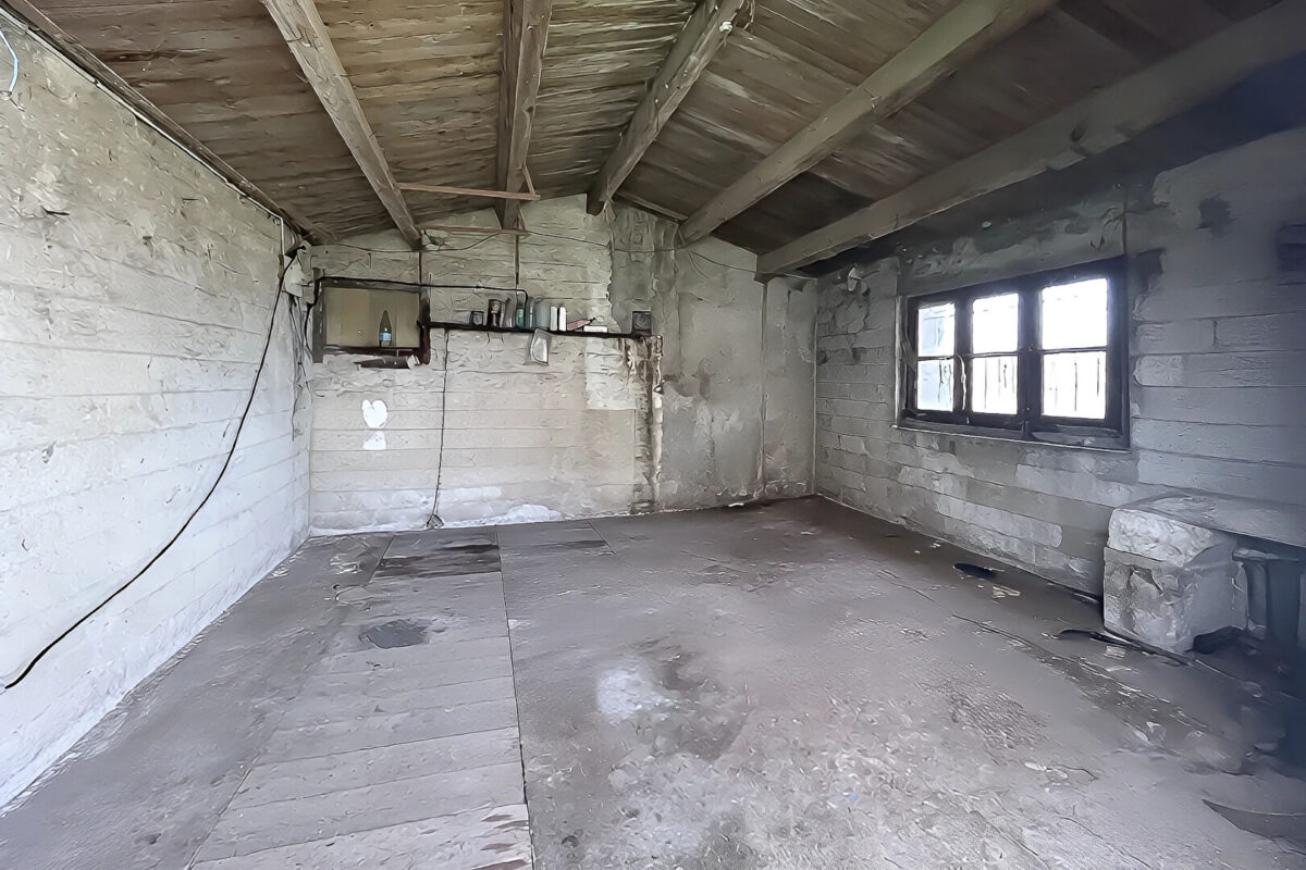 Bati a rénover L Houmeau 4 pièce(s) 115 m2 + garage 24 m2 — photo 2/6