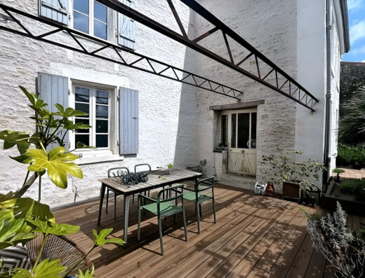 Maison Saint Sauveur D Aunis 5 pièce(s) 160 m2